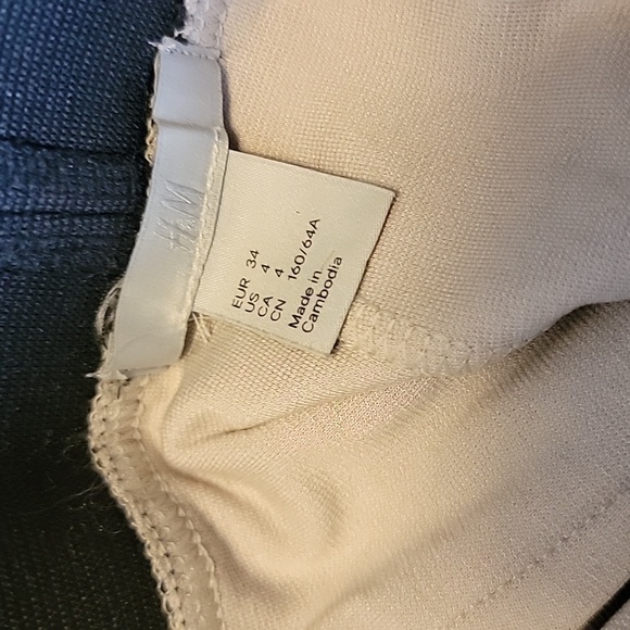 H&M black lace skirt size 4 - Picture 4 of 4